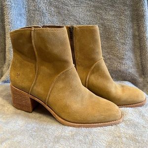 Frye Boots, Tan, suede, size 11